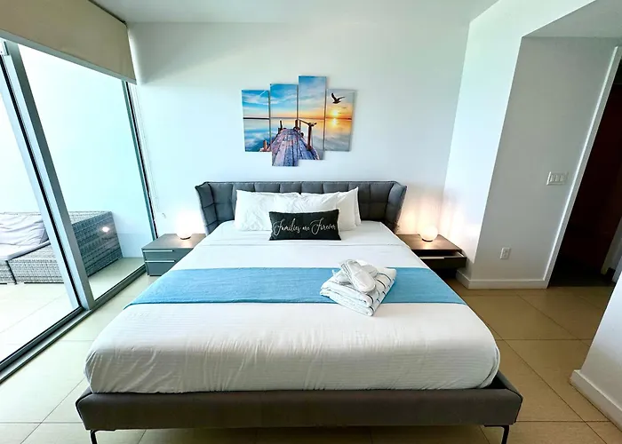 Monte Carlo Suites In Miami Beach